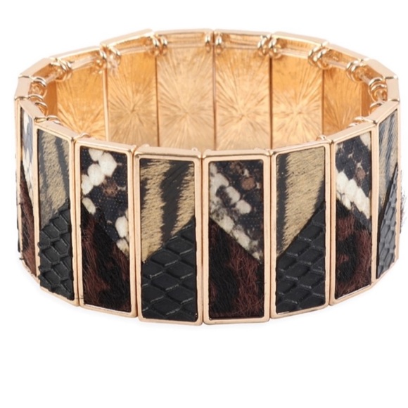 Jewelry - NWT! Faux Leather Leopard Multi Mix Gold Stretch Gorgeous Bracelet
